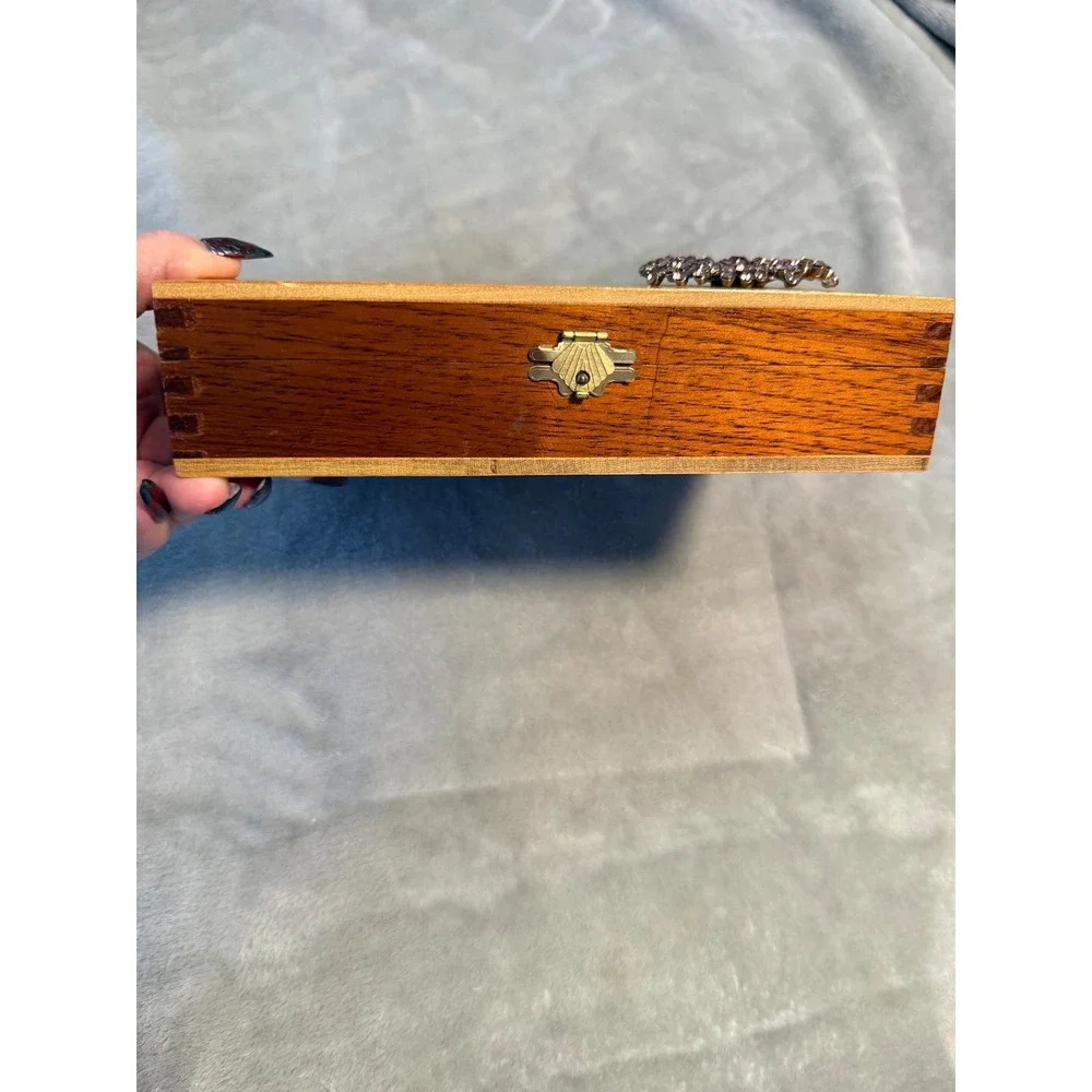 Vintage Sancho Panza Cigar Box Jewelry Box w/‎ Purple Silver Rhinestone Brooch